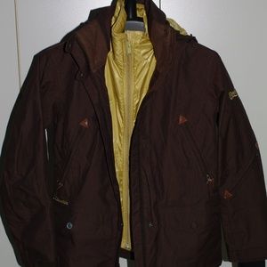 COLUMBIA WOMENS MEDIUM SNOWBOARD JACKET